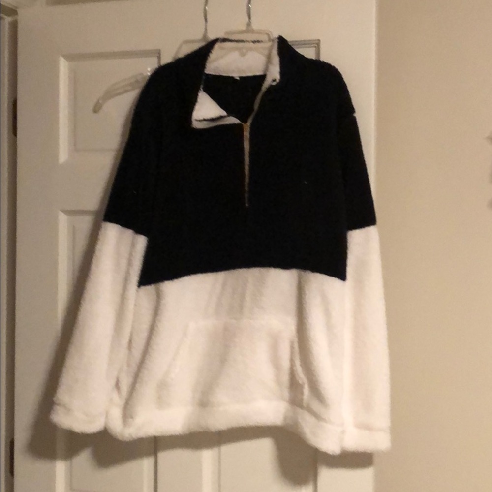 Fleece jacket—women’s